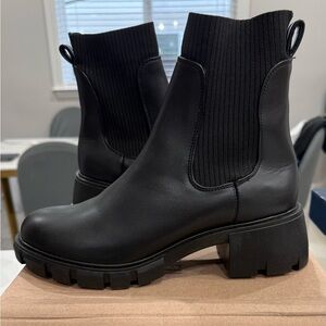 Steve Madden Hutch Black Ankle Boots for Women